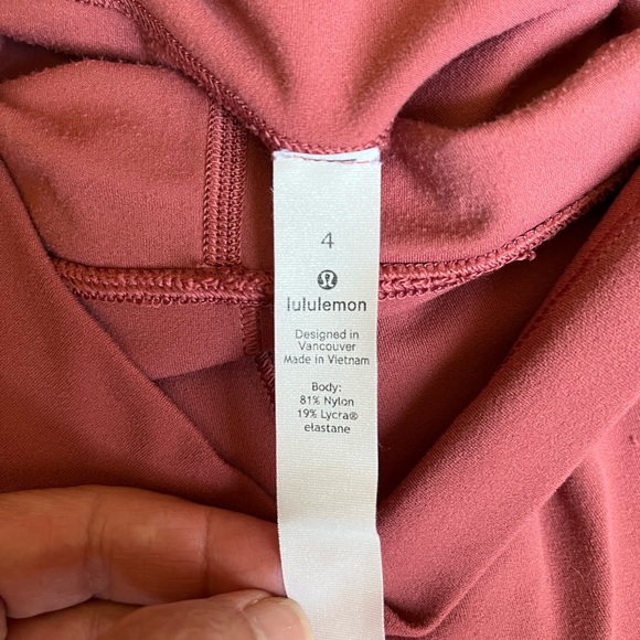 Lululemon Pink Leggings Capri Tights w/Bag - Picture 4 of 4